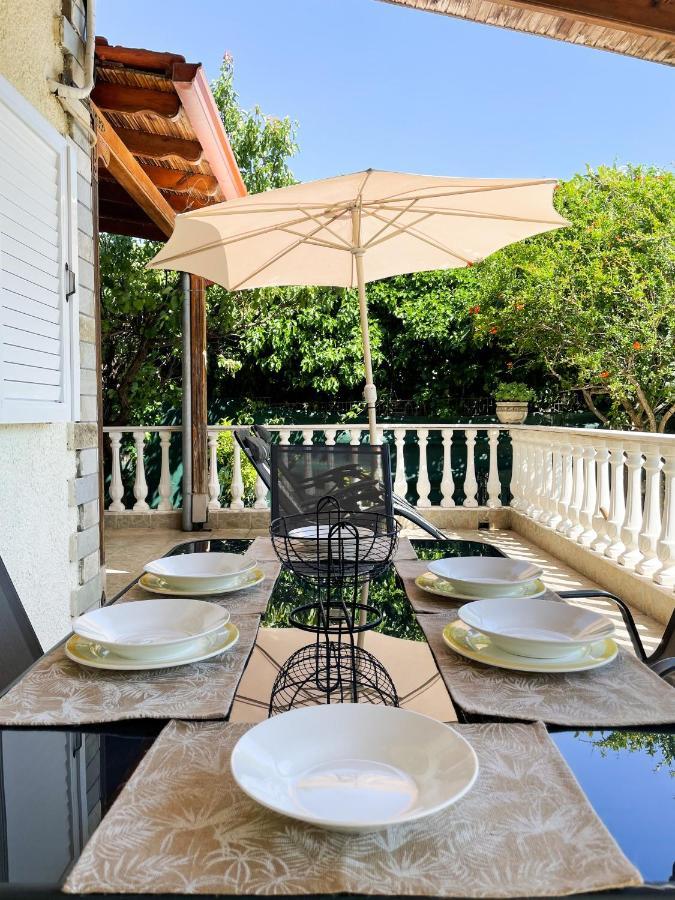Vakantiehuis Casa Lia-beach Front *