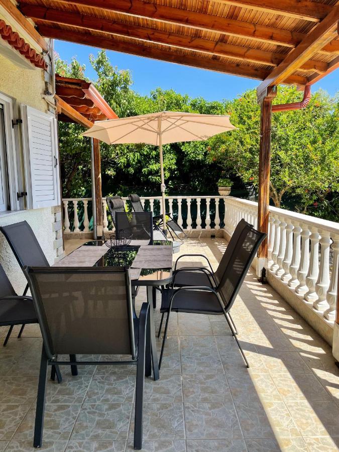 Casa Lia-beach Front Holiday home *